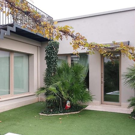 Suite Mimosa Con Piscina - Affitti Brevi Italia 西尔米奥奈 外观 照片