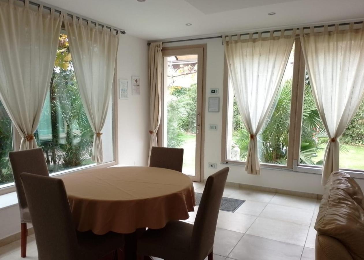 Suite Mimosa Con Piscina - Affitti Brevi Italia 西尔米奥奈 外观 照片