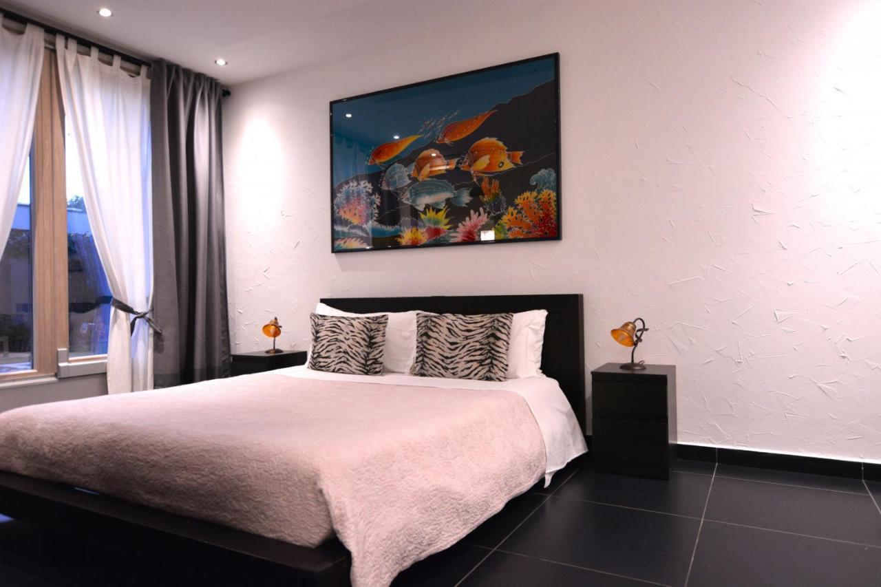 Suite Mimosa Con Piscina - Affitti Brevi Italia 西尔米奥奈 外观 照片